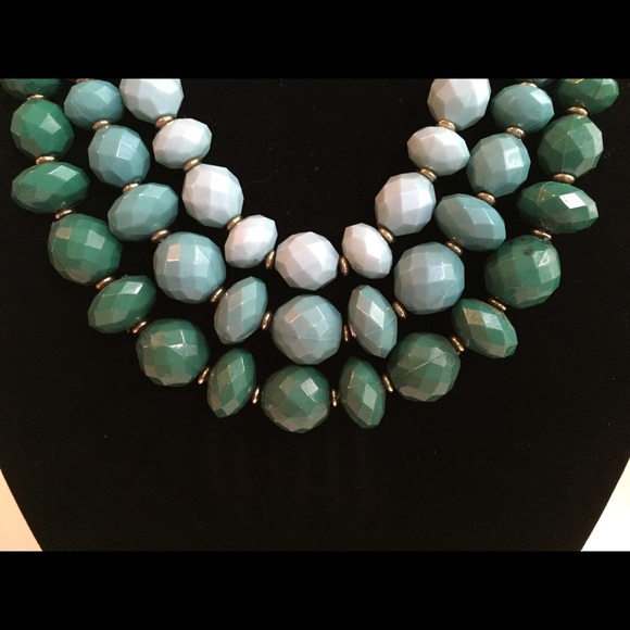 Vintage Multi-strand Necklace & Earring Set. - Picture 3 of 7